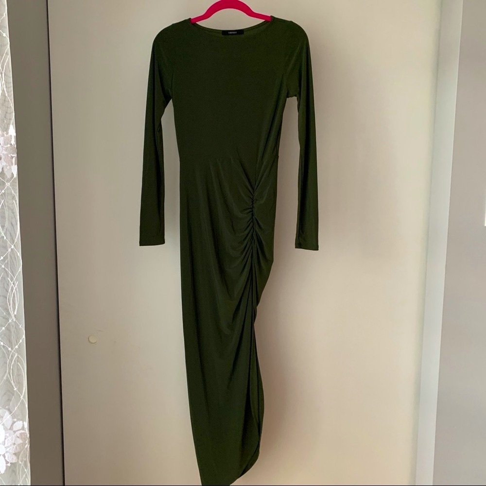 Forever 21 asymmetrical maxi dress 💚